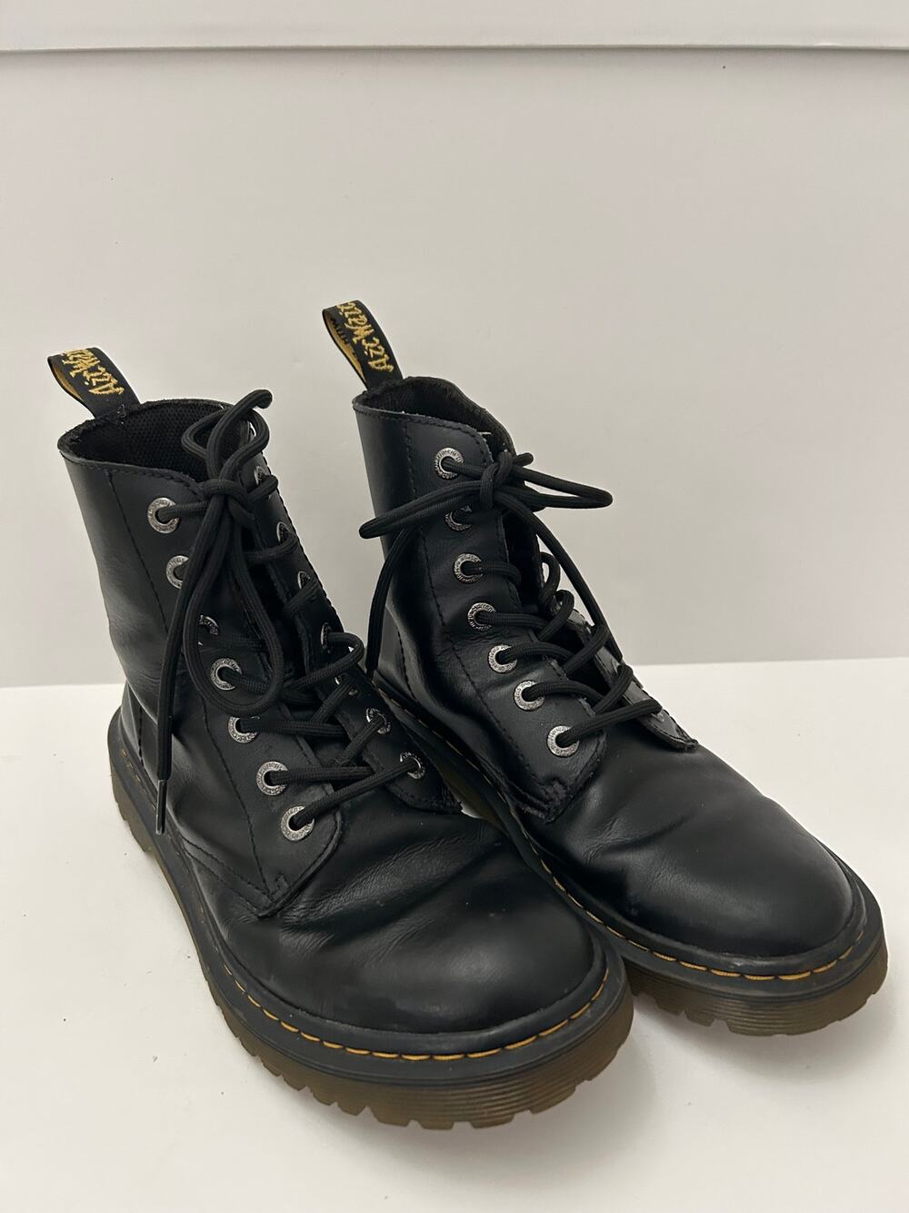 BLACK DR. MARTEN CLASSIC BOOTS SIZE 7 GRUNGE GOTH PUNKBOOTS